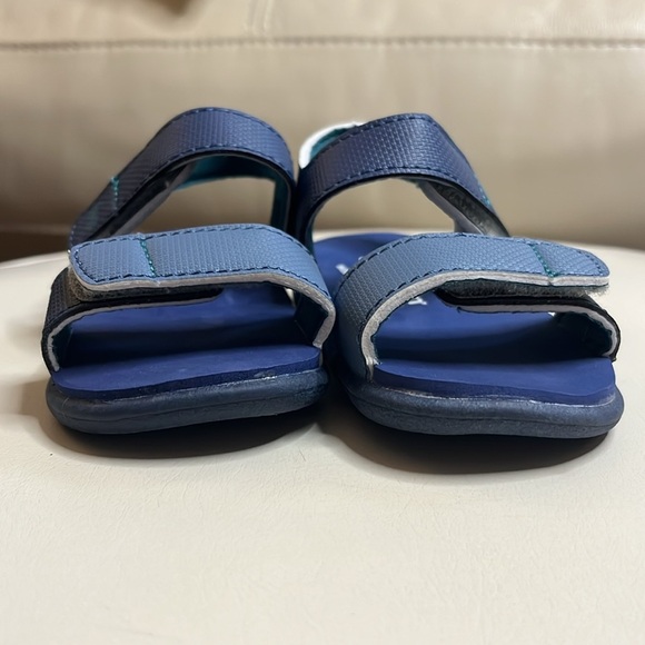 NWOT See Kai Run Basics Water-Friendly Blue Sandals Size 4 - Picture 2 of 10